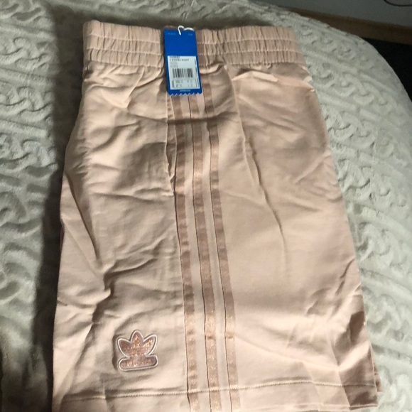 Shorts - Picture 1 of 5